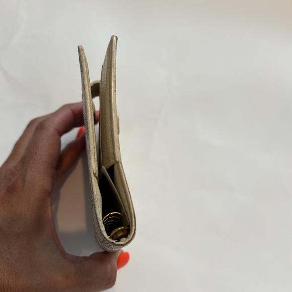 Louis Vuitton Authentic Damier Azur Pre Owned Agenda/ Passport holder. - Picture 5 of 12